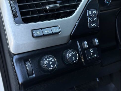 Used 2019 GMC Yukon XL Denali w/ Denali Ultimate Package AWD/4WD image 21