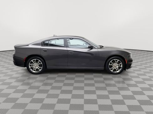 Used 2017 Dodge Charger SXT image 34