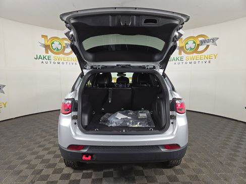 Used 2025 Jeep Compass Trailhawk w/ Sun & Sound Group image 32