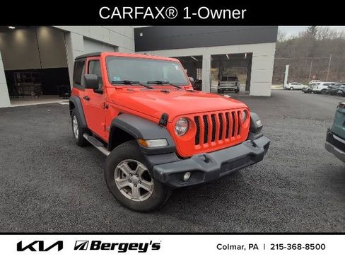 Used 2019 Jeep Wrangler Sport AWD/4WD image 3