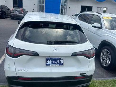 Used 2023 Honda HR-V LX image 5