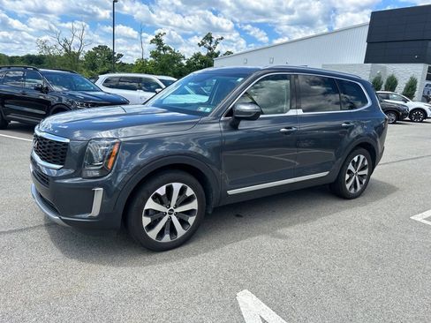 Certified 2022 Kia Telluride S AWD/4WD image 3