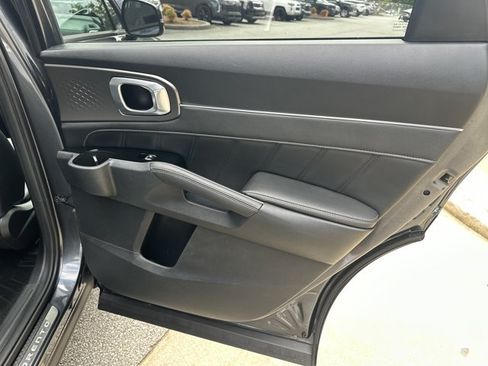 Certified 2023 Kia Sorento SX FWD image 19