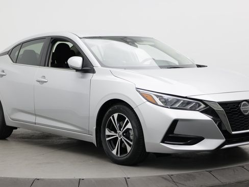 Used 2021 Nissan Sentra SV FWD image 3