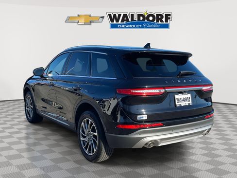 Used 2022 Lincoln Corsair AWD w/ Equipment Group 101A image 4