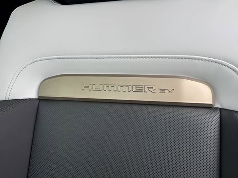New 2025 GMC Hummer EV 3X image 25