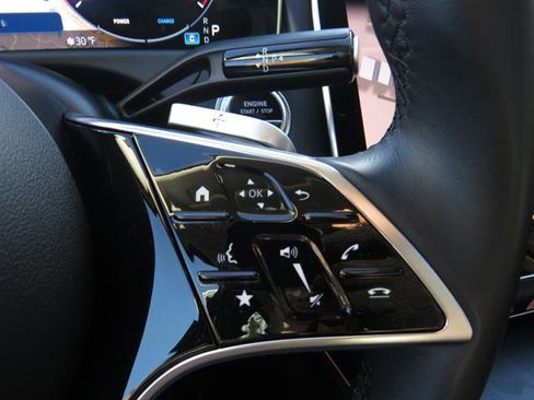 Used 2025 Mercedes-Benz E 350 4MATIC Sedan image 11