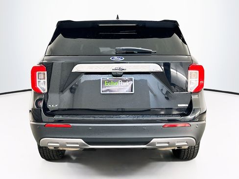 Used 2020 Ford Explorer XLT w/ Equipment Group 202A image 7