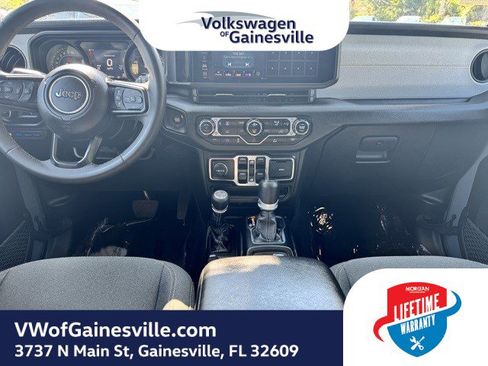 Used 2024 Jeep Wrangler Sport S image 13