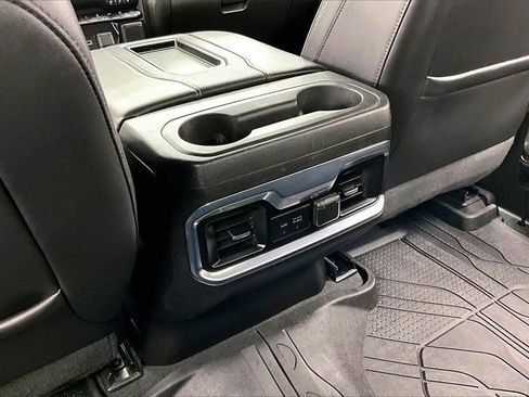 Used 2022 Chevrolet Silverado 1500 High Country w/ Technology Package image 34