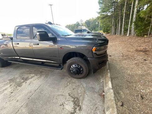 Used 2024 RAM 3500 Laramie w/ Night Edition AWD/4WD image 19