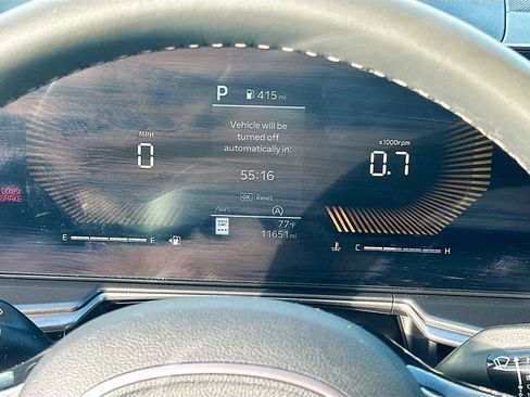 Certified 2025 Kia Sorento S w/ Panoramic Sunroof Package FWD image 12