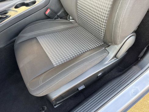 Used 2023 Dodge Challenger SXT image 28