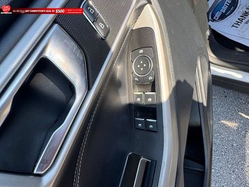 Used 2020 Ford Explorer XLT w/ Equipment Group 202A RWD image 30