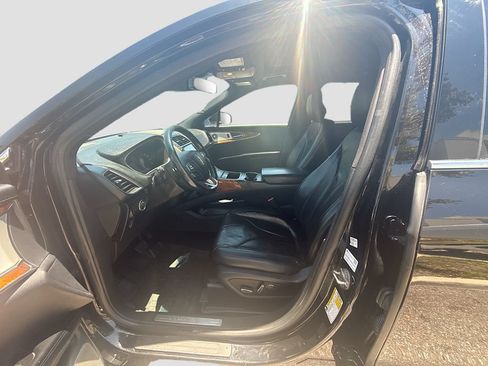 Used 2018 Lincoln MKX Reserve w/ Luxury Package AWD/4WD image 23