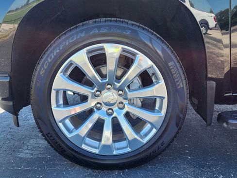 Used 2019 Chevrolet Silverado 1500 High Country image 12