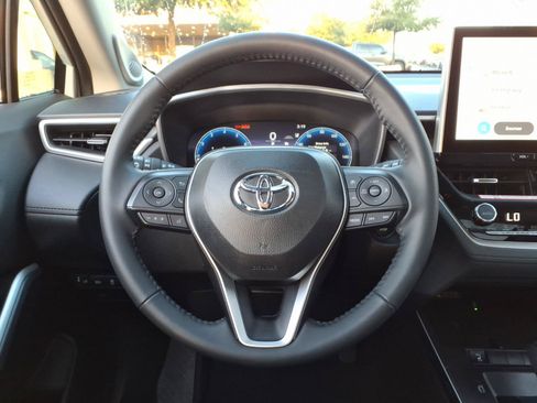 Certified 2026 Toyota Corolla Cross XLE w/ Convenience Package FWD image 12