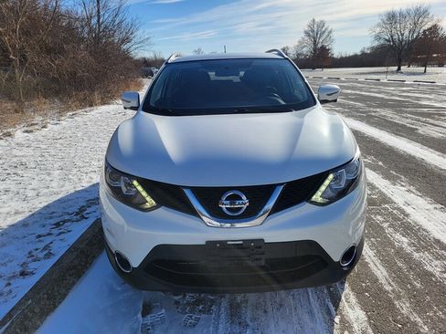 Used 2017 Nissan Rogue Sport SV w/ SV Premium Package FWD image 4