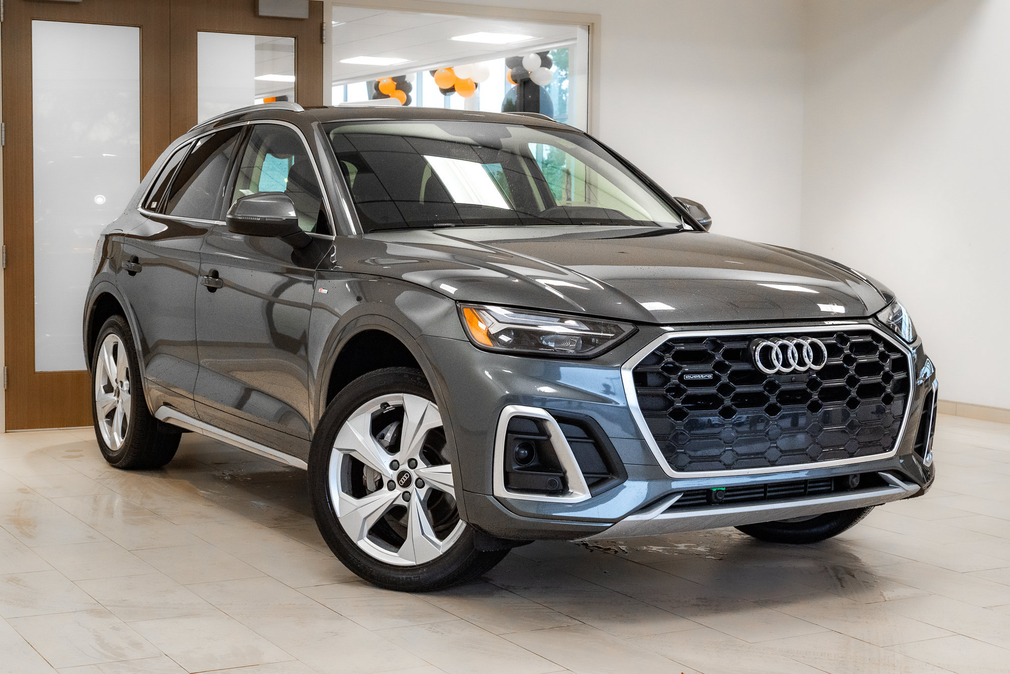 Used 2023 Audi Q5 2.0T Premium Plus w/ Premium Plus Package AWD/4WD image 6
