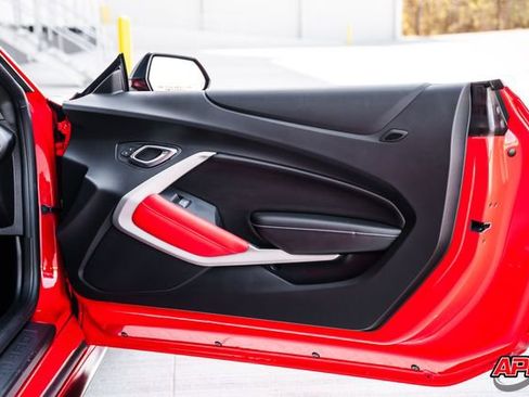 Used 2017 Chevrolet Camaro SS image 77