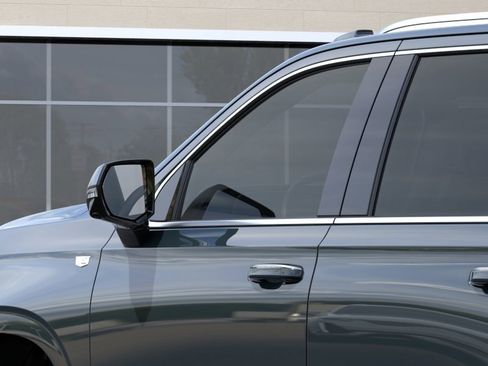New 2026 Cadillac Escalade Luxury image 12