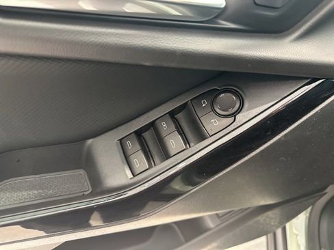 New 2026 Chevrolet Equinox LT w/ Convenience Package II image 9