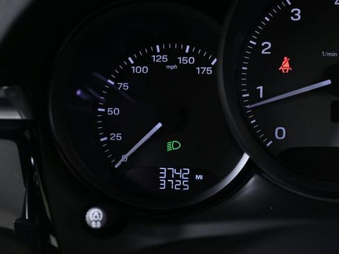 Certified 2023 Porsche Macan S image 14