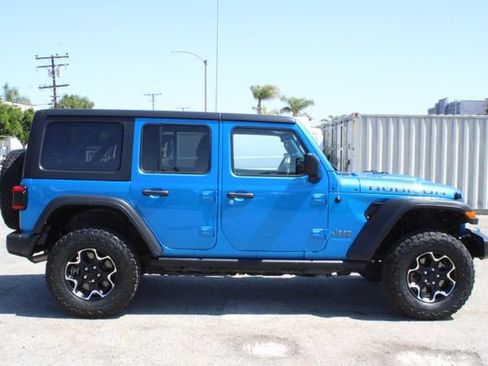 Used 2021 Jeep Wrangler Unlimited Rubicon 4xe w/ Cold Weather Group AWD/4WD image 3