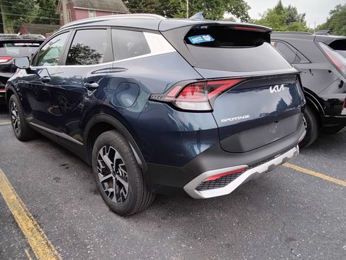 Used 2023 Kia Sportage EX AWD/4WD image 5