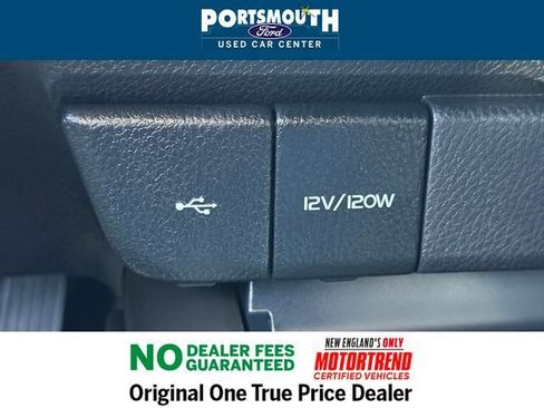 Used 2023 Toyota Camry SE image 11