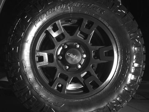Used 2020 Toyota 4Runner TRD Off-Road Premium w/ Moonroof Package AWD/4WD image 11