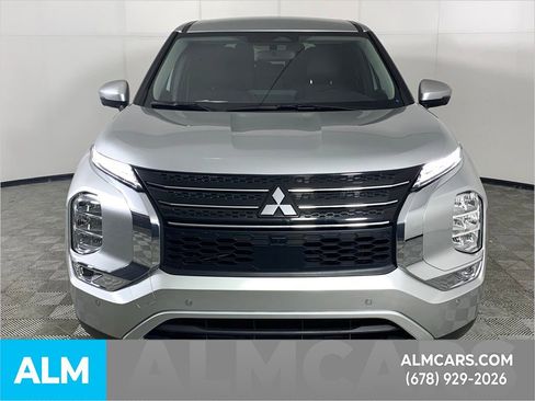 Used 2024 Mitsubishi Outlander SE image 15