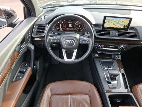 Used 2019 Audi Q5 2.0T Premium Plus w/ Premium Plus Package image 11