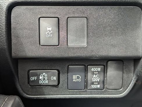 Used 2021 Toyota Tacoma TRD Off-Road w/ Technology Package AWD/4WD image 30