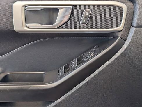 Used 2020 Ford Explorer XLT w/ Comfort Package image 24