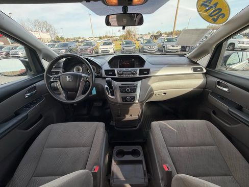 Used 2014 Honda Odyssey LX image 14