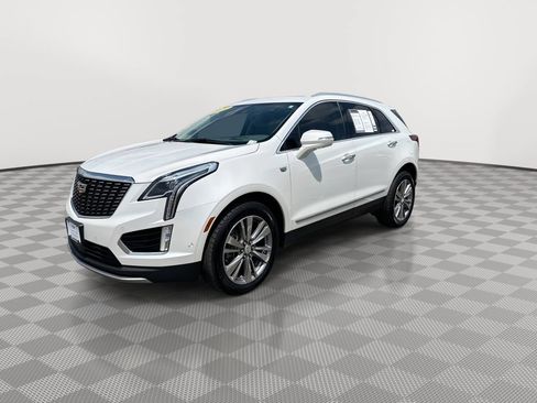 Used 2022 Cadillac XT5 Premium Luxury w/ Technology Package AWD/4WD image 6