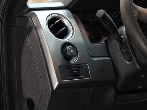 Used 2013 Ford F150 Raptor w/ Luxury Equipment Group AWD/4WD image 27