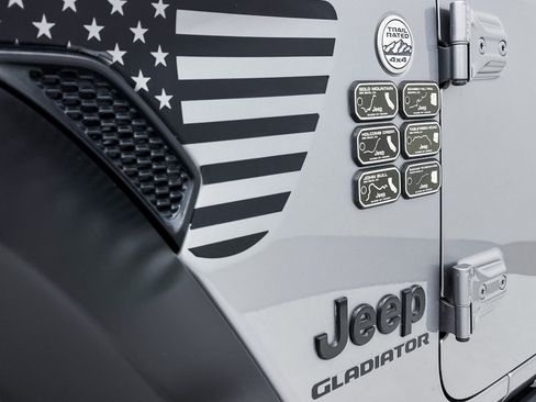 Used 2020 Jeep Gladiator Sport w/ Quick Order Package 24S image 3