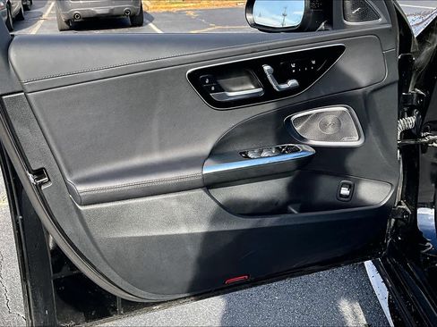 Used 2024 Mercedes-Benz C 300 4MATIC Sedan image 21