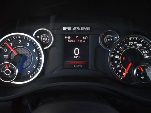 Used 2025 RAM 1500 Big Horn image 31