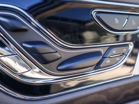 Used 2023 Lincoln Navigator Reserve image 14