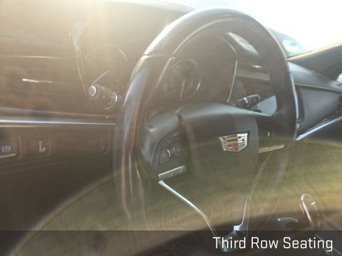 Used 2022 Cadillac XT6 Luxury FWD image 11