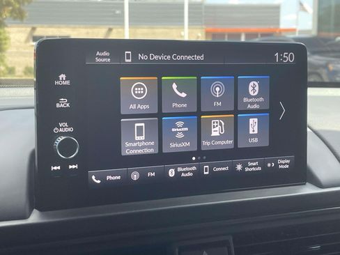 Used 2025 Honda Pilot TrailSport image 27