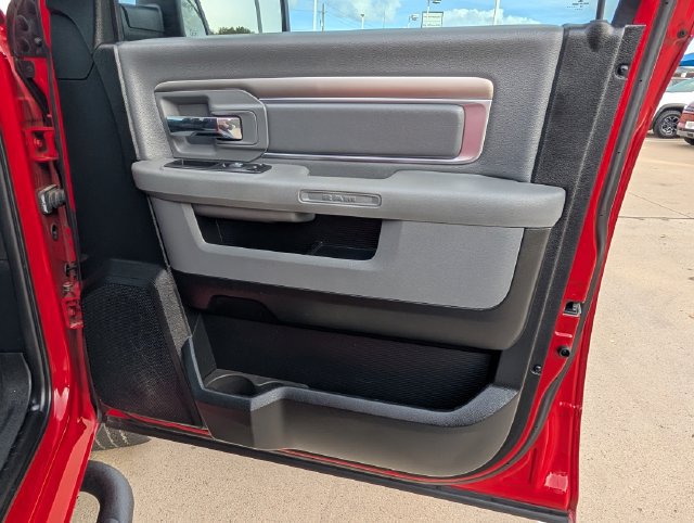 Used 2019 RAM 1500 Warlock RWD image 32