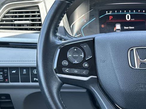 Used 2023 Honda Odyssey Touring image 9