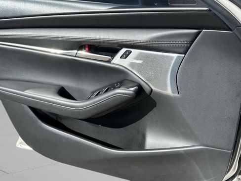 Used 2023 MAZDA MAZDA3 Hatchback w/ Appearance Package image 24