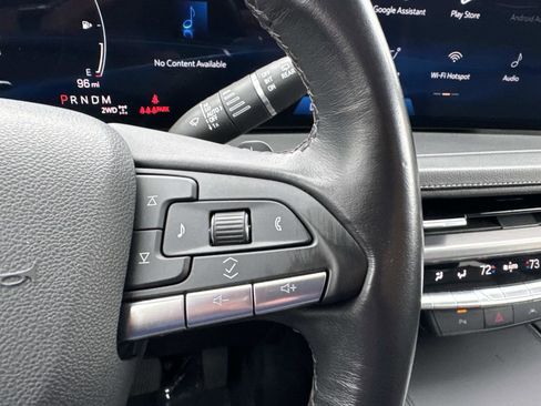 Used 2024 Cadillac XT4 Premium Luxury image 17