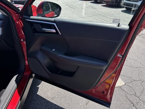 Used 2023 Mitsubishi Outlander SE FWD image 17