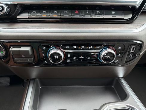 New 2026 GMC Sierra 1500 SLT AWD/4WD image 14